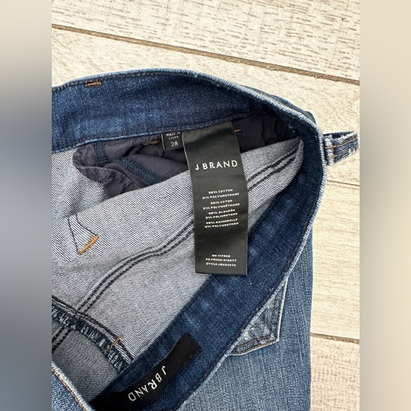 J Brand Women's‎ Crop Distressed Jeans Size 28 Medium Wash Blue Denim JB000374 - Picture 3 of 3